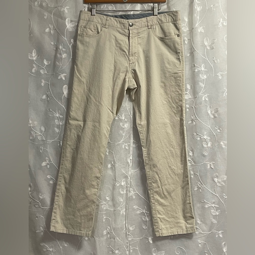 Peter Millar Khaki Tan Chinos